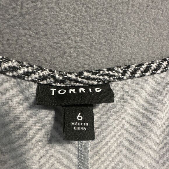 Torrid Mini Studio Knit Cinch Front Skater Dress Babydoll Size 6X Herringbone - Picture 7 of 11